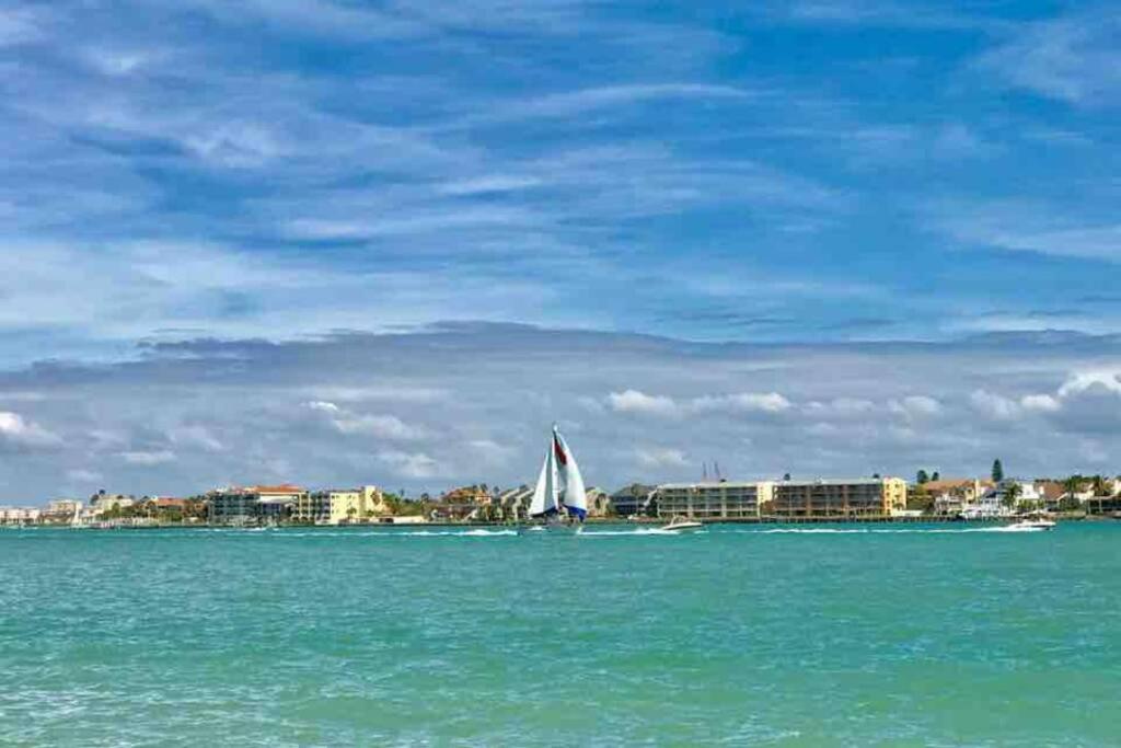 St Pete Vacation Rentals St. Petersburg Luaran gambar
